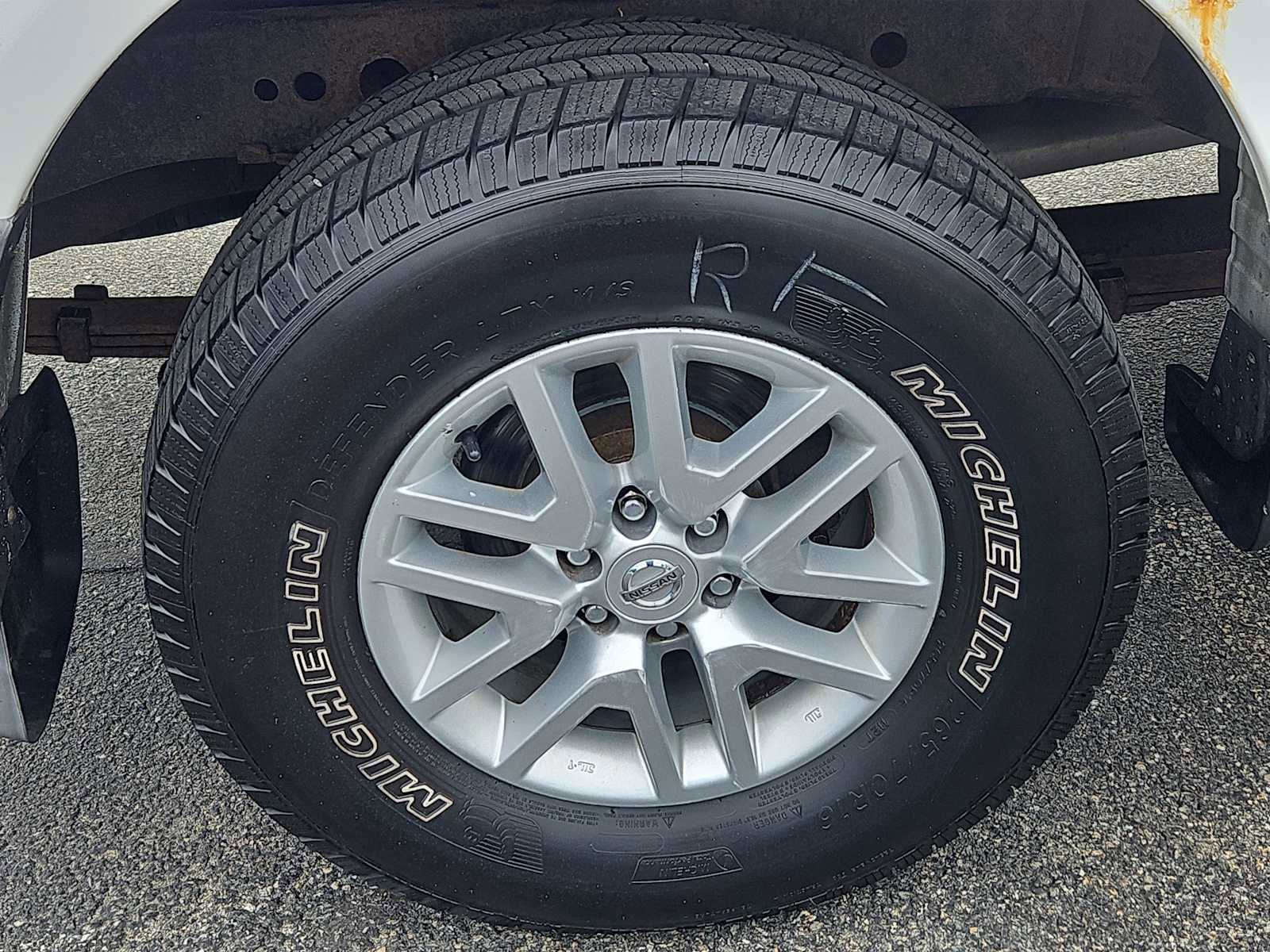 Used 2015 Nissan Frontier SV w/ SV Value Truck Package image 9