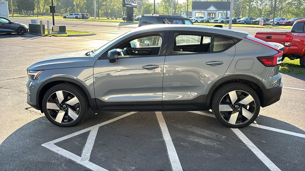 Certified 2023 Volvo C40 P8 Recharge Ultimate AWD/4WD image 3