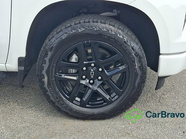 Used 2025 Chevrolet Silverado 1500 Custom w/ Turbomax Blackout Package AWD/4WD image 8