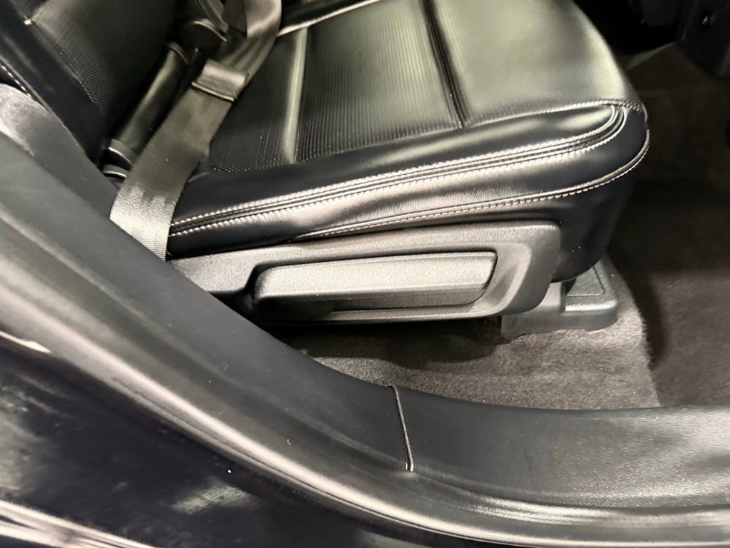 Used 2024 Ford Escape Platinum AWD/4WD image 28