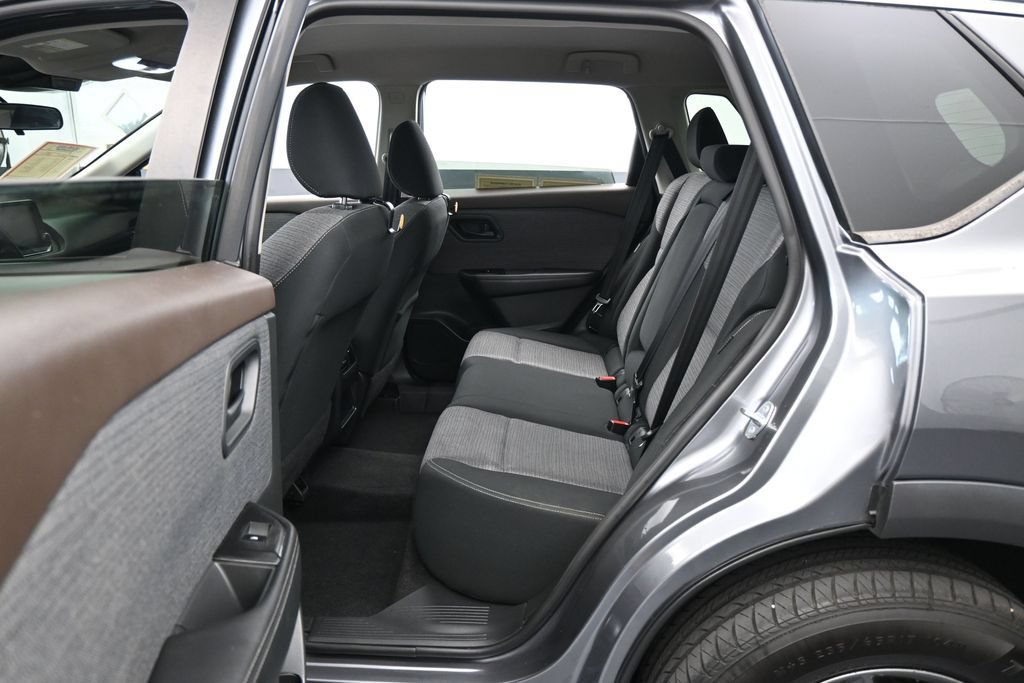 Used 2021 Nissan Rogue S FWD image 27