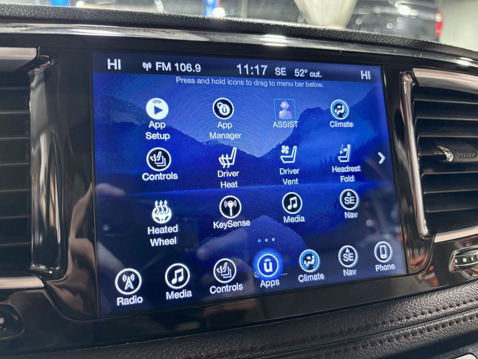 Used 2017 Chrysler Pacifica Limited w/ UConnect Theater Package image 37