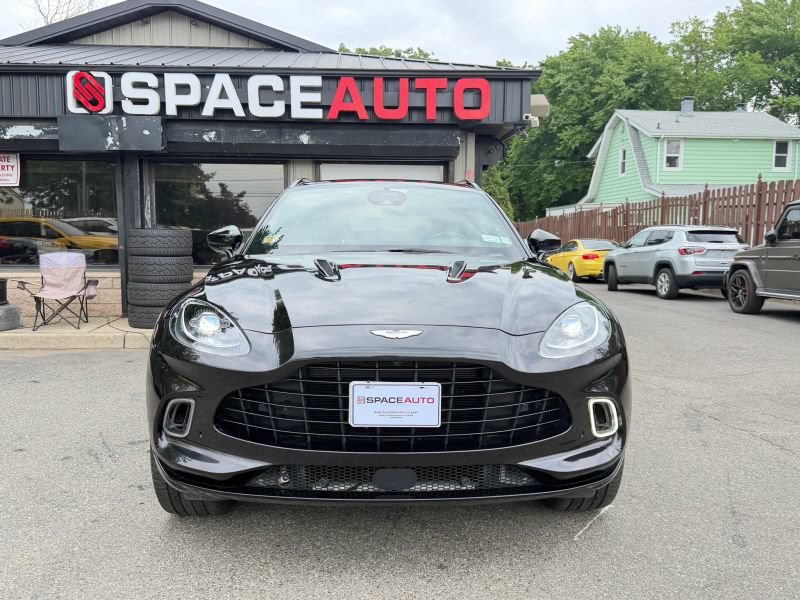 Used 2021 Aston Martin DBX AWD/4WD image 2