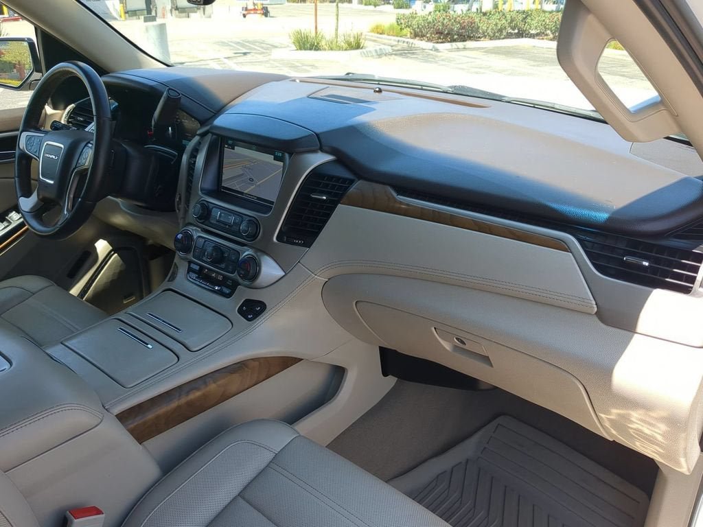 Used 2020 GMC Yukon Denali w/ Denali Ultimate Package RWD image 33