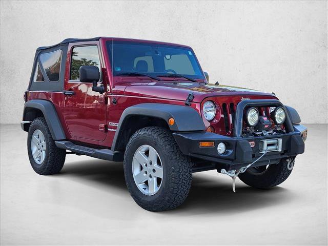Used 2013 Jeep Wrangler Sport AWD/4WD video 3