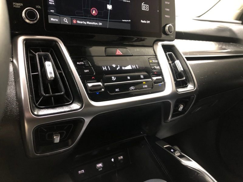 Certified 2023 Kia Sorento S image 30