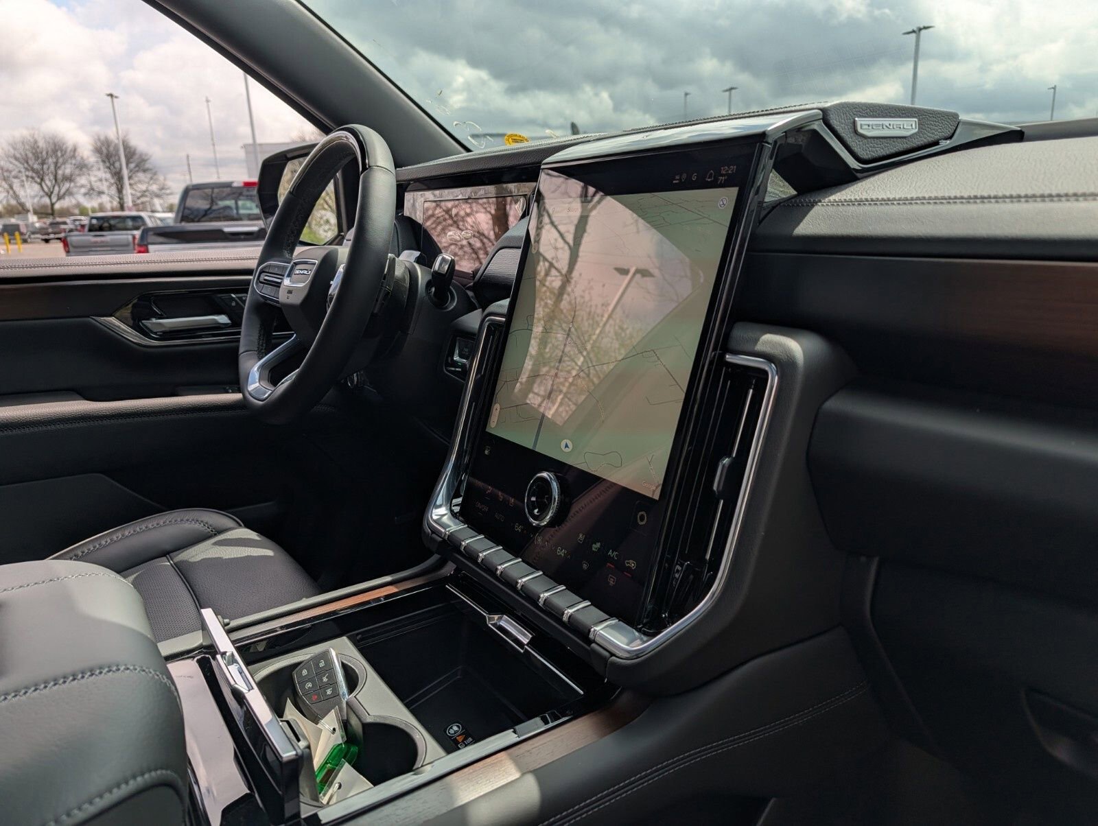 New 2026 GMC Yukon XL Denali w/ Denali Reserve Package AWD/4WD image 33