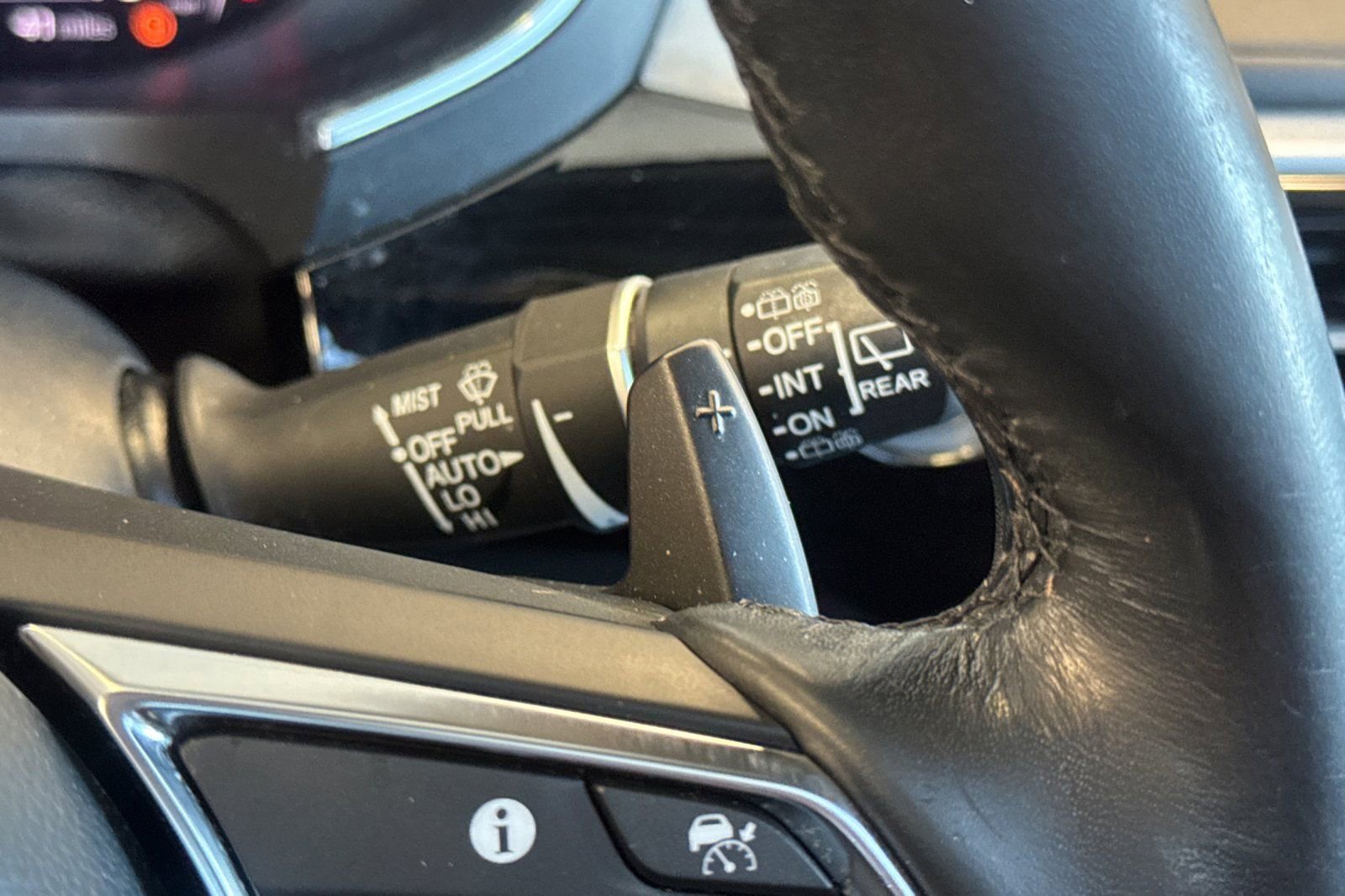 Used 2023 Acura MDX FWD w/ Technology Package image 40