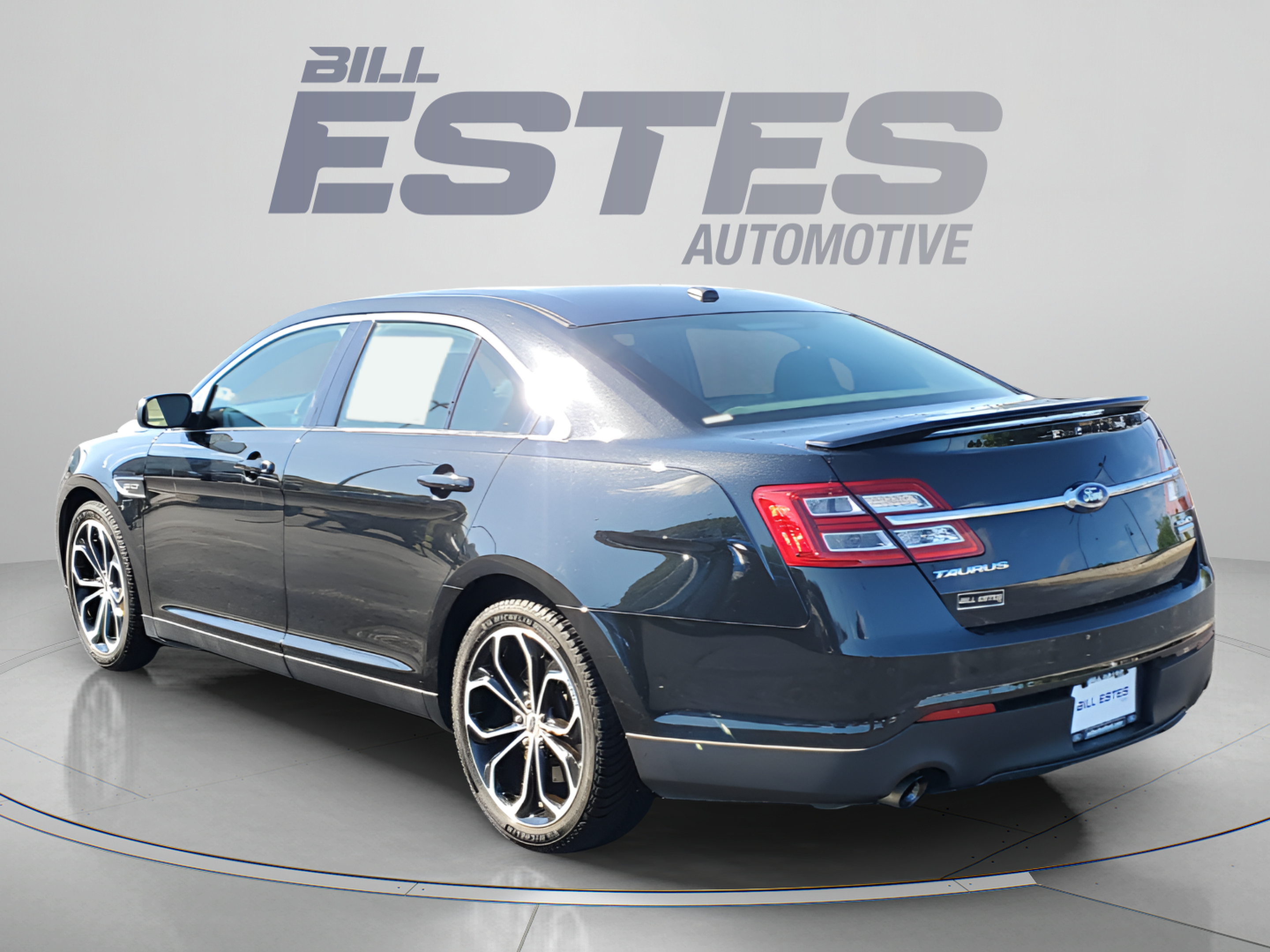 Used 2015 Ford Taurus SHO w/ Equipment Group 401A AWD/4WD image 2
