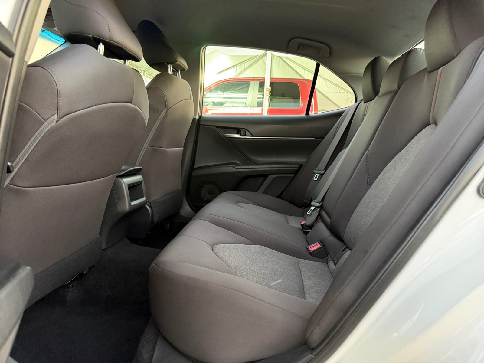 Used 2018 Toyota Camry LE FWD image 23