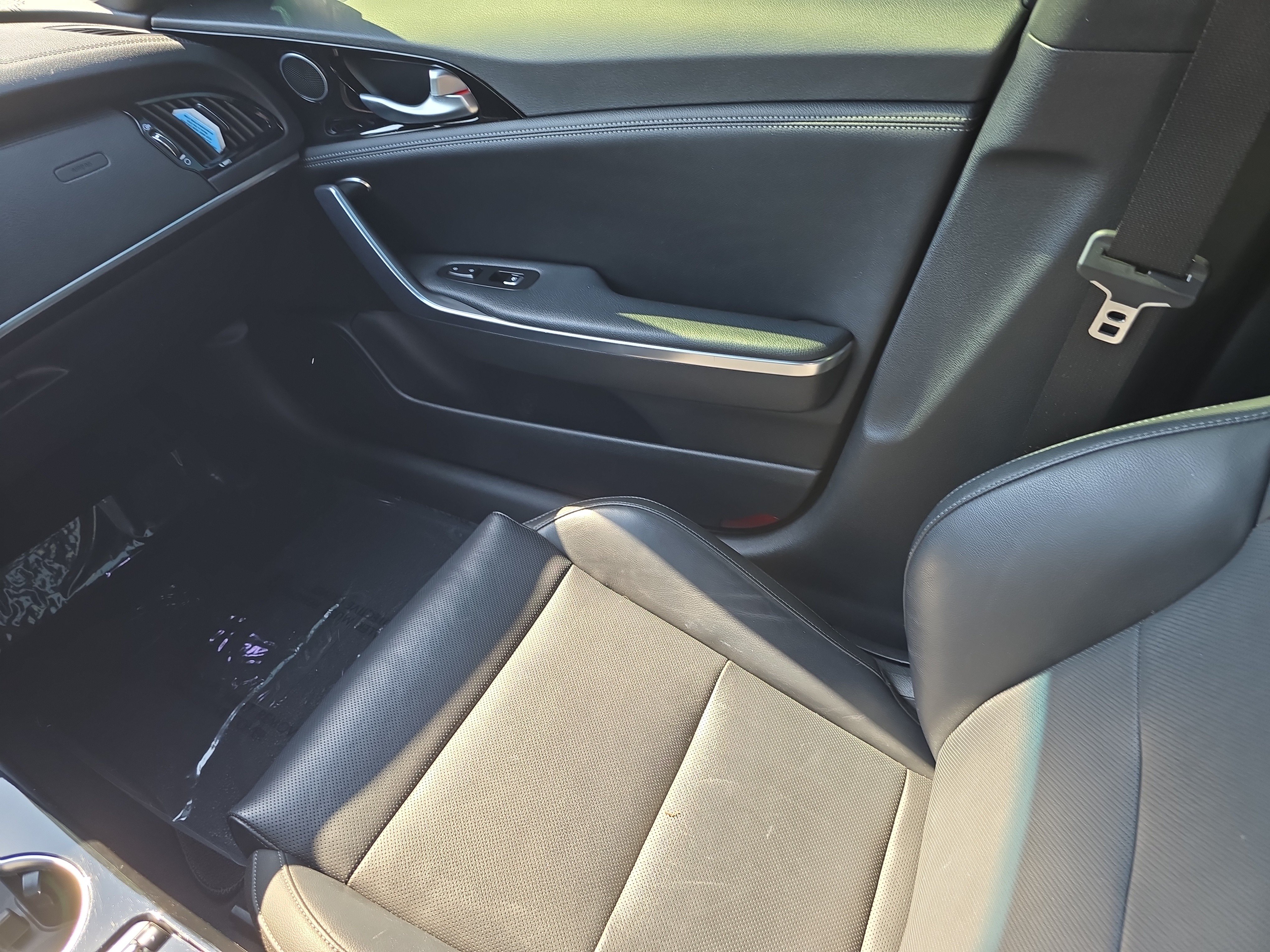 Certified 2022 Kia Stinger GT-Line RWD image 15