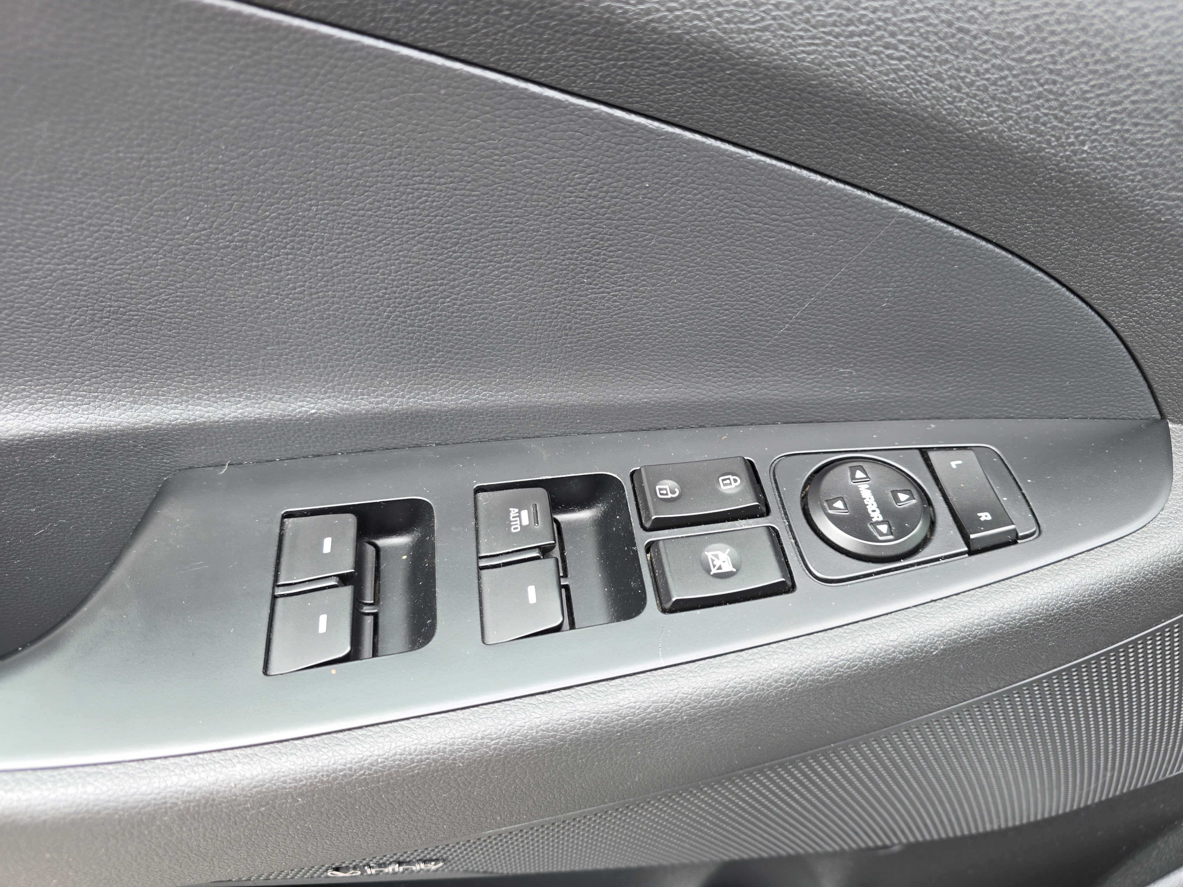 Used 2018 Hyundai Tucson SEL Plus w/ Cargo Package AWD/4WD image 17