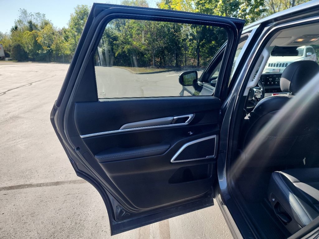 Used 2021 Kia Telluride LX image 22