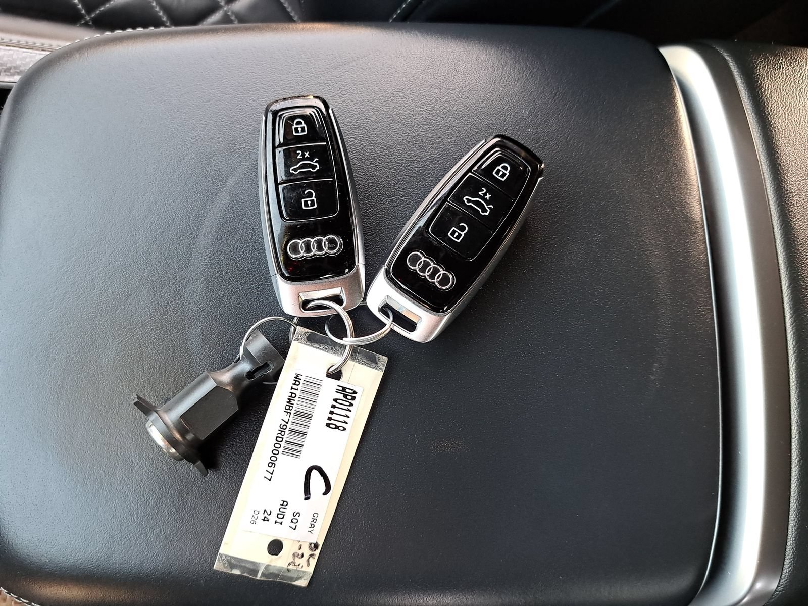 Used 2024 Audi SQ7 Premium Plus AWD/4WD image 39