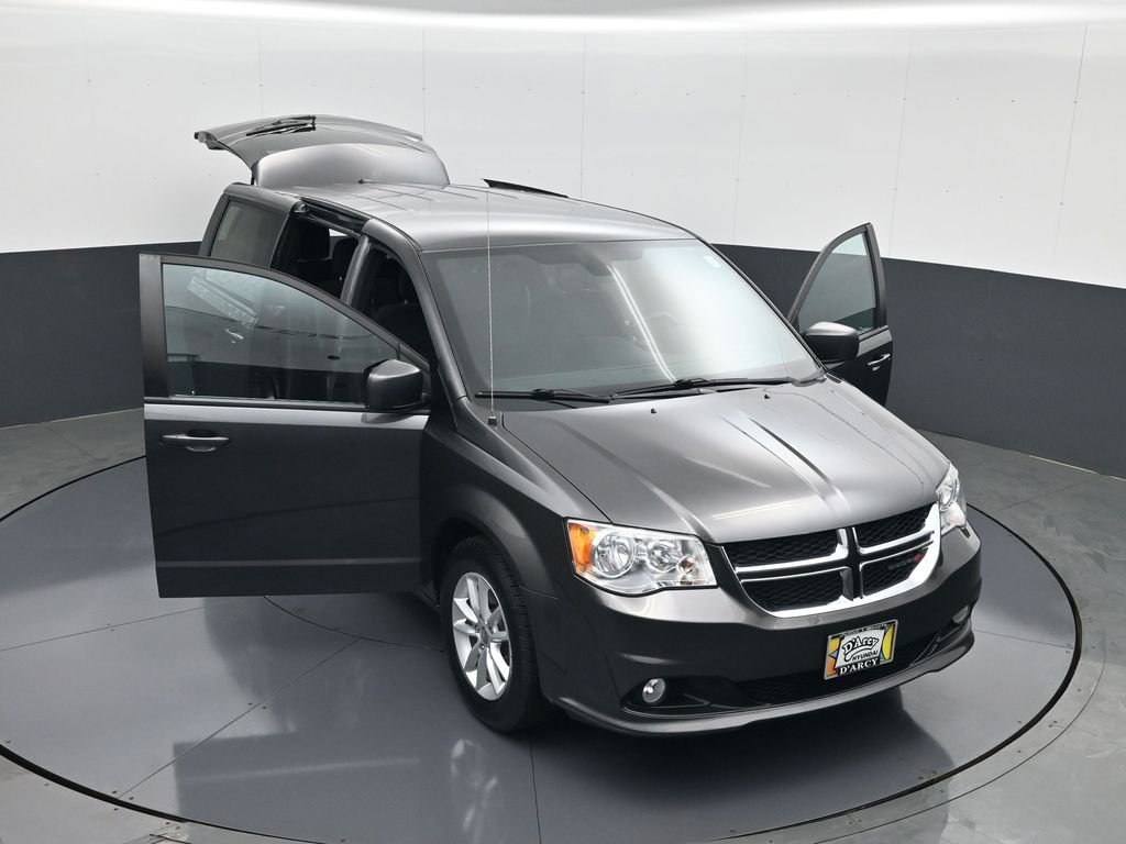 Used 2020 Dodge Grand Caravan SE image 30