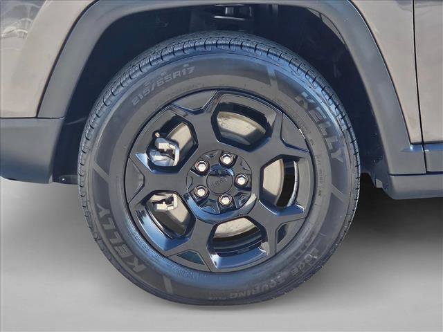 Used 2024 Jeep Compass Trailhawk AWD/4WD image 23