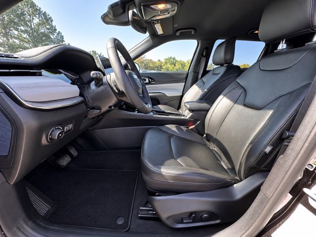 Used 2023 Jeep Compass Limited AWD/4WD image 23