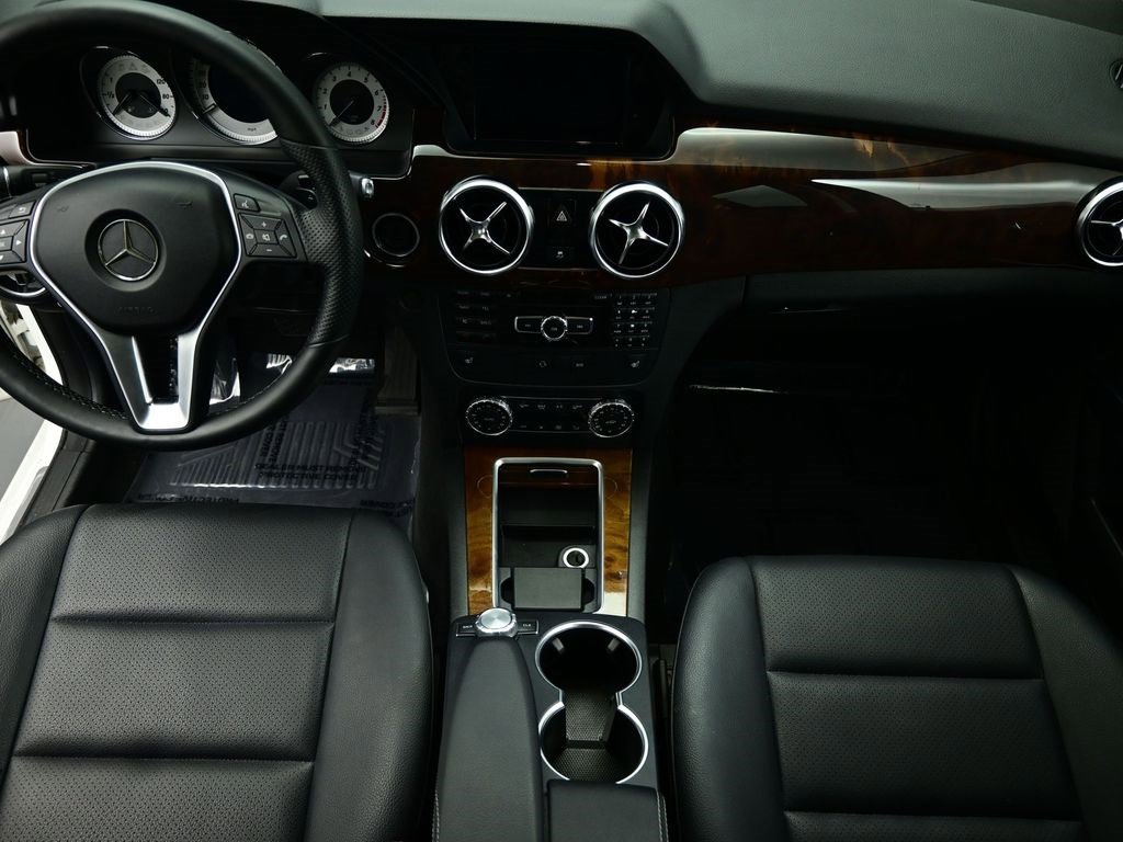 Used 2015 Mercedes-Benz GLK 350 4MATIC image 6