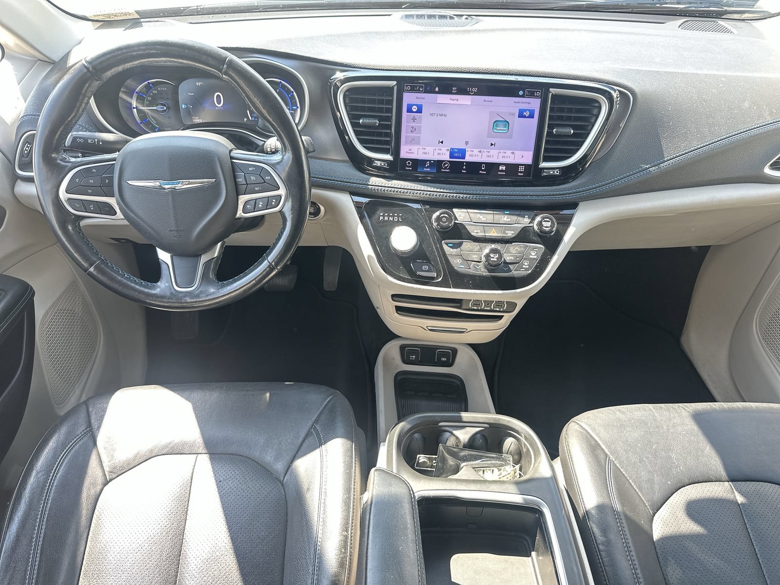 Used 2021 Chrysler Pacifica Touring-L FWD image 18