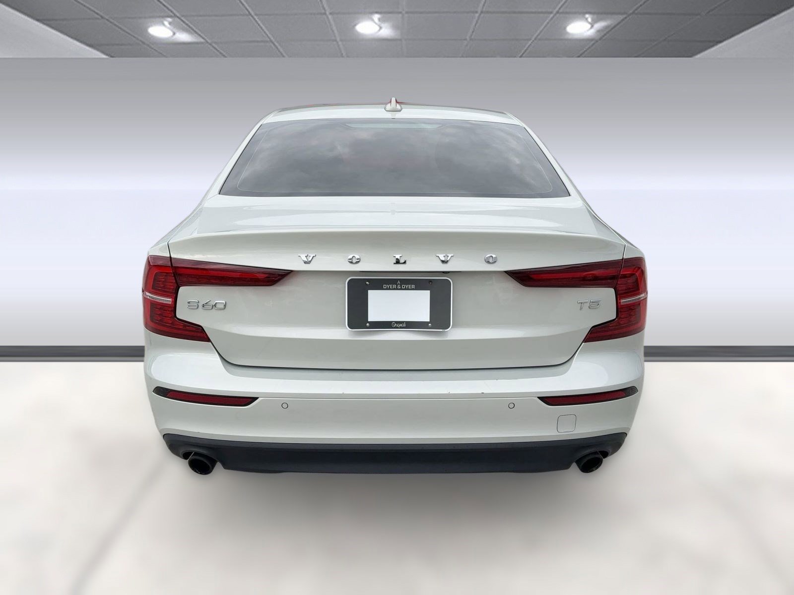 Used 2019 Volvo S60 T5 Momentum image 9