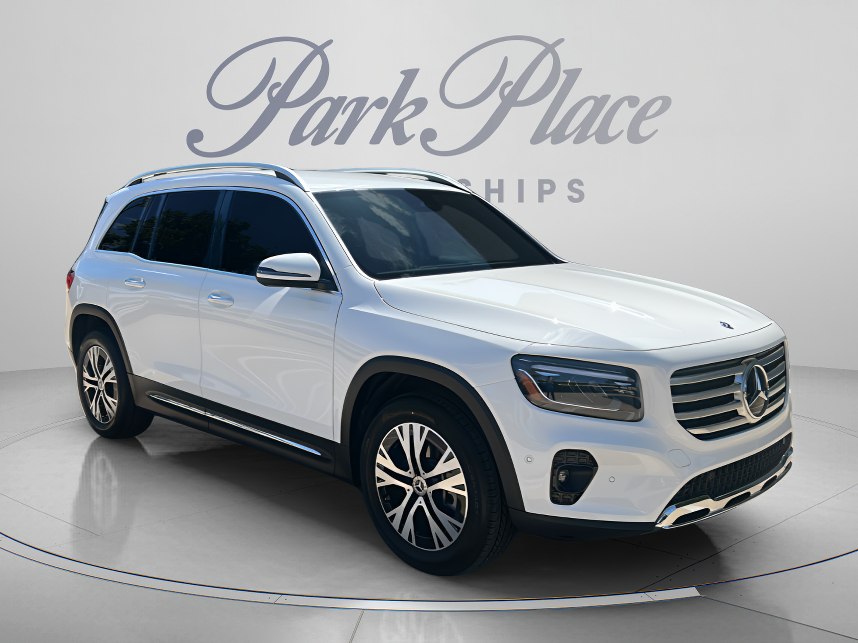 Used 2025 Mercedes-Benz GLB 250 image 7
