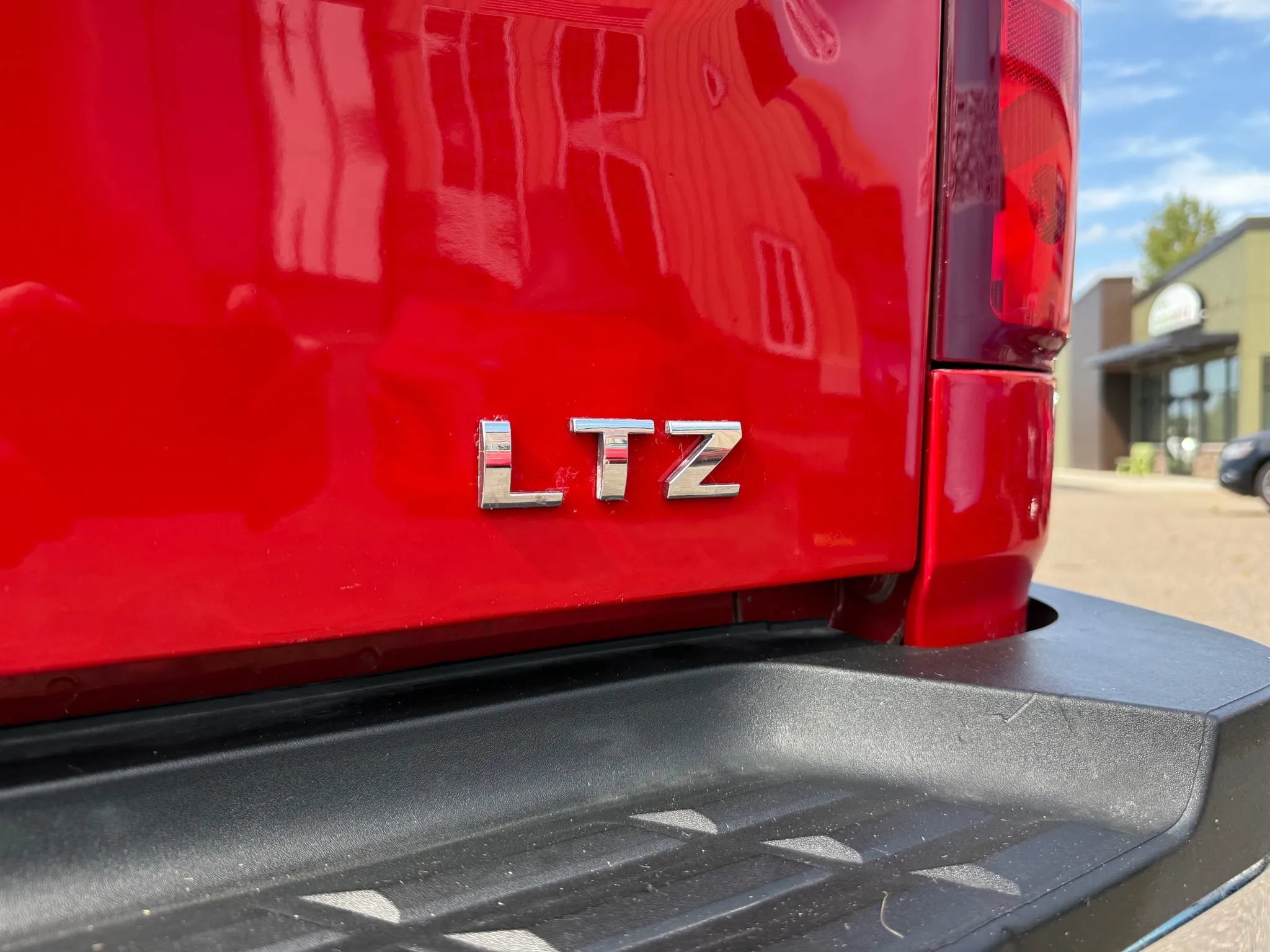 Used 2014 Chevrolet Silverado 2500 LTZ w/ LTZ Plus Package AWD/4WD image 8