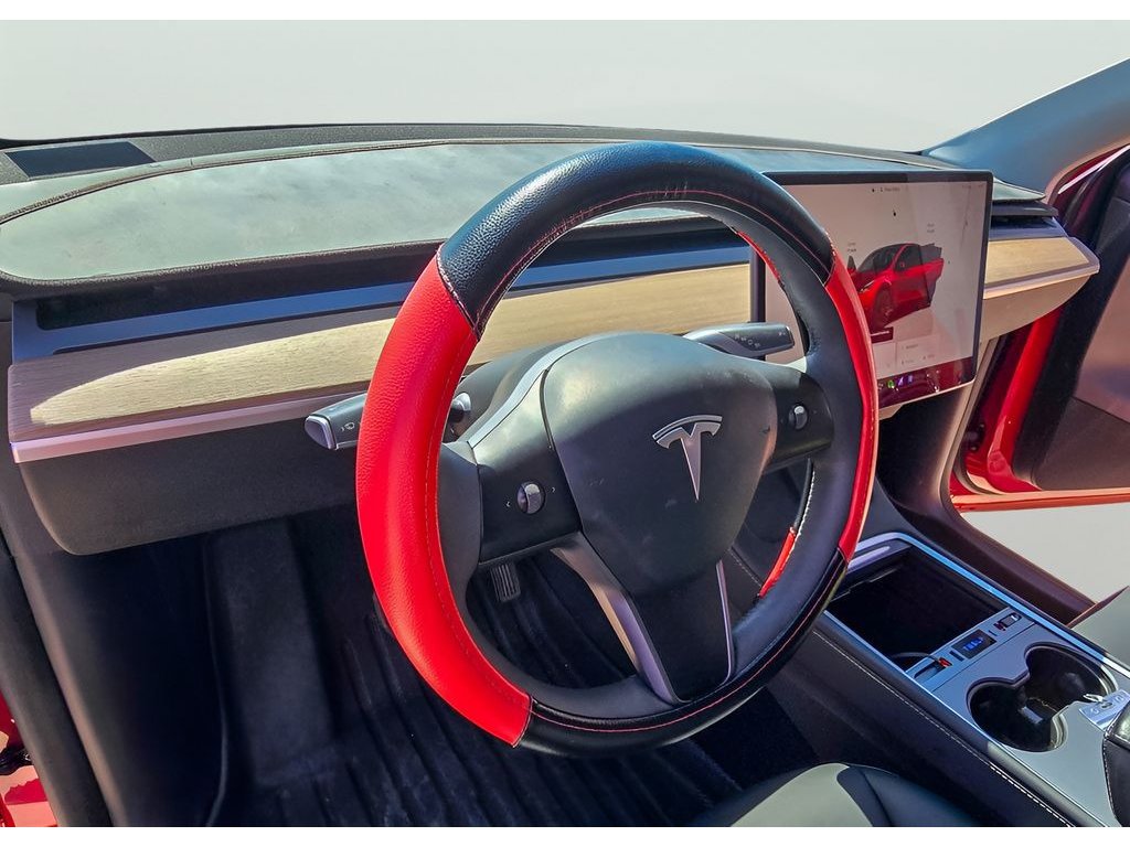 Used 2024 Tesla Model Y Long Range AWD/4WD image 7