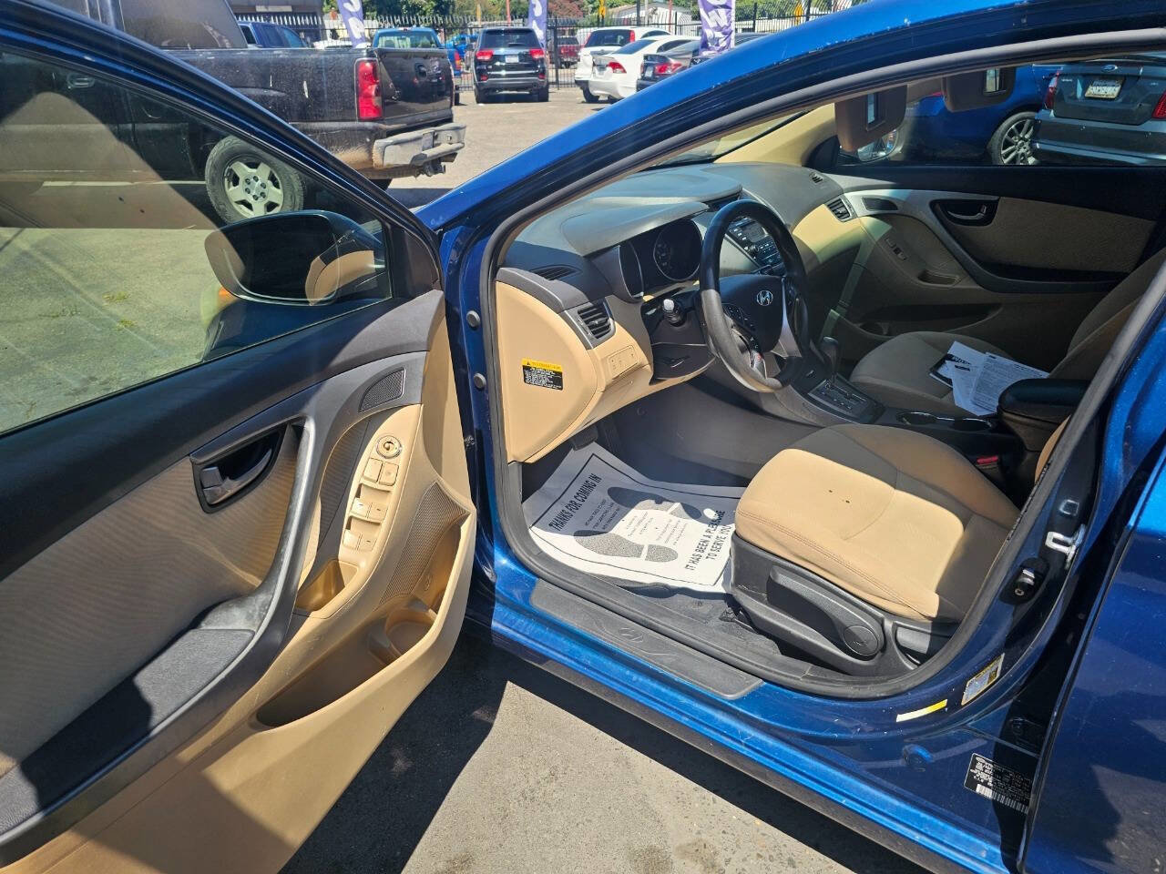 Used 2013 Hyundai Elantra GLS w/ Preferred Pkg image 7