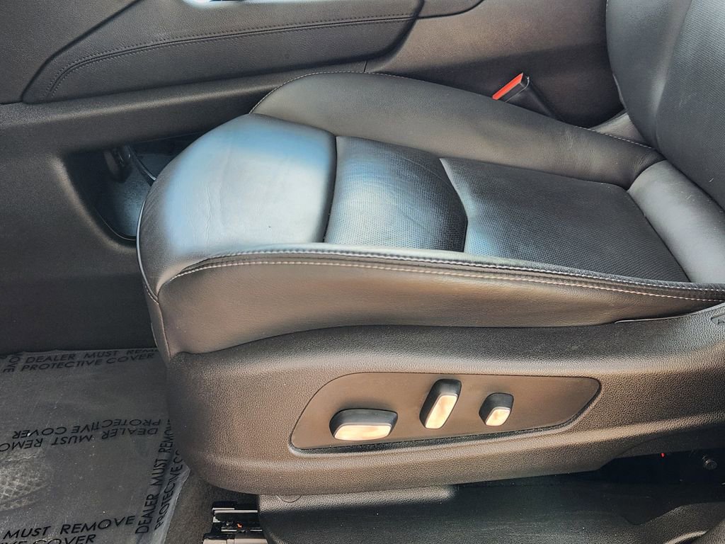 Used 2025 Cadillac XT6 Premium Luxury image 24