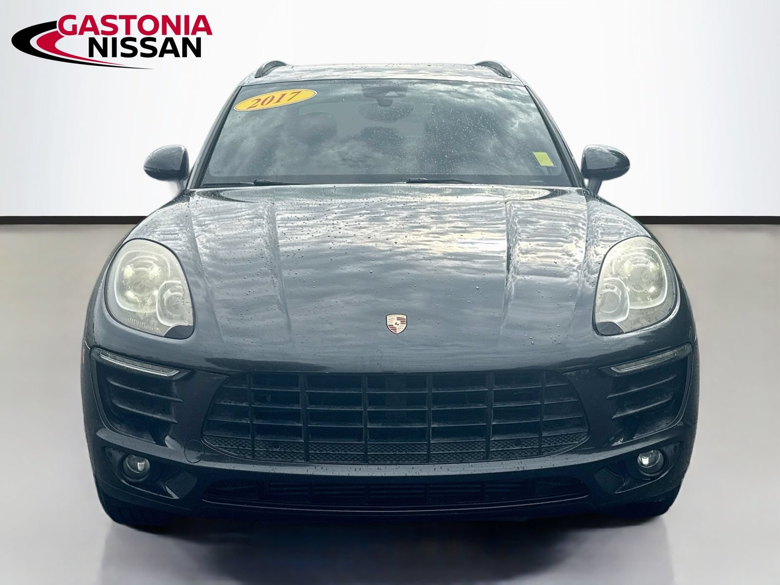 Used 2017 Porsche Macan AWD/4WD image 2