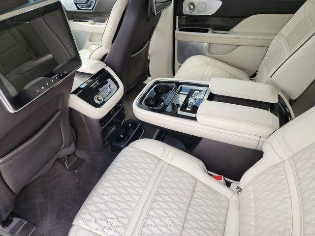 Used 2018 Lincoln Navigator Black Label w/ Cargo Package AWD/4WD image 25