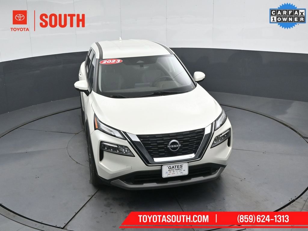 Used 2023 Nissan Rogue SV image 43