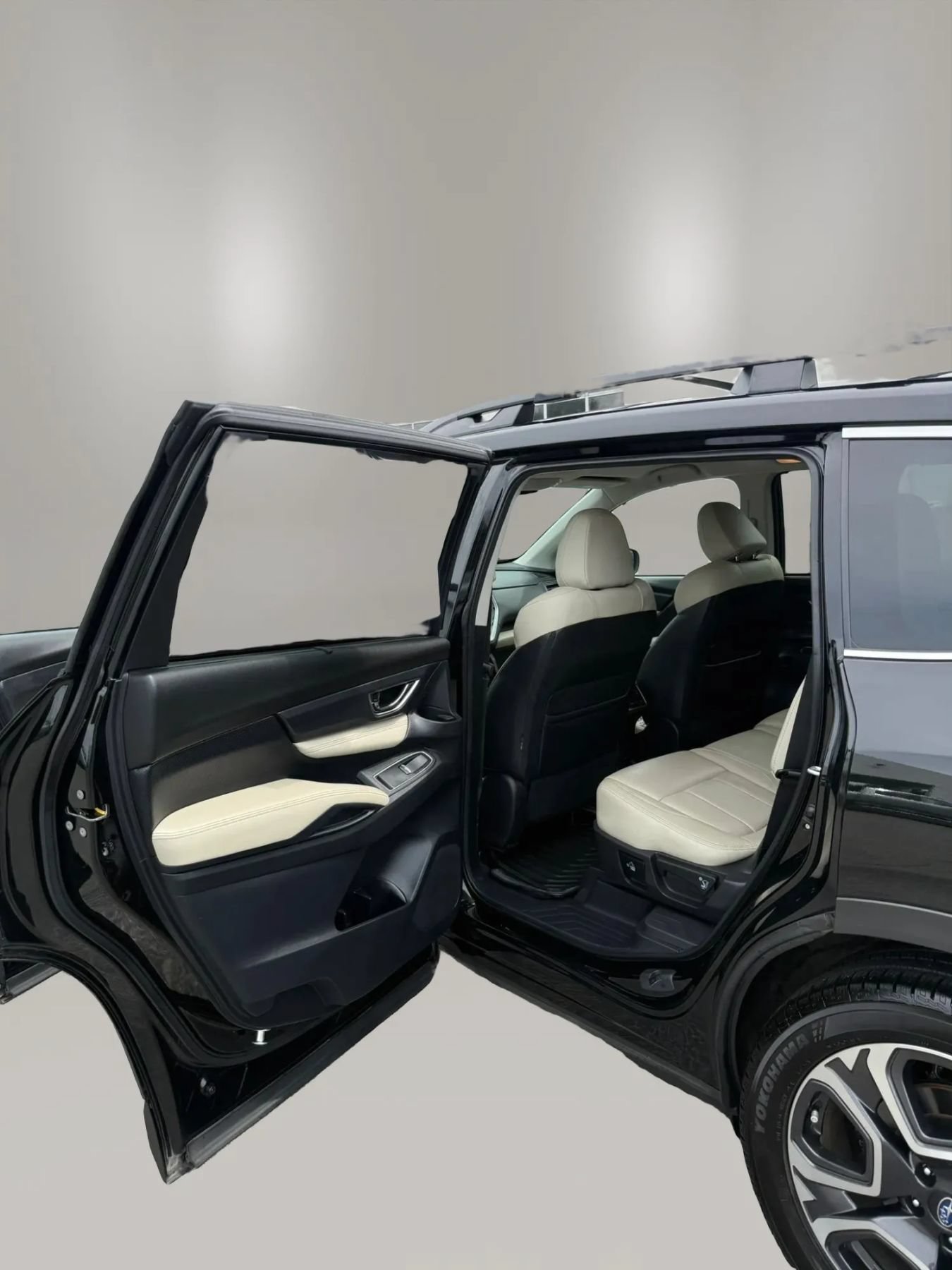 Used 2023 Subaru Ascent Limited AWD/4WD image 30