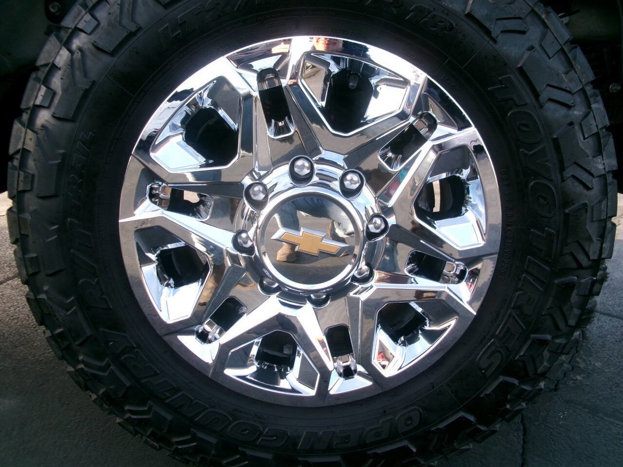 Used 2024 Chevrolet Silverado 3500 LT w/ All Star Edition AWD/4WD image 11