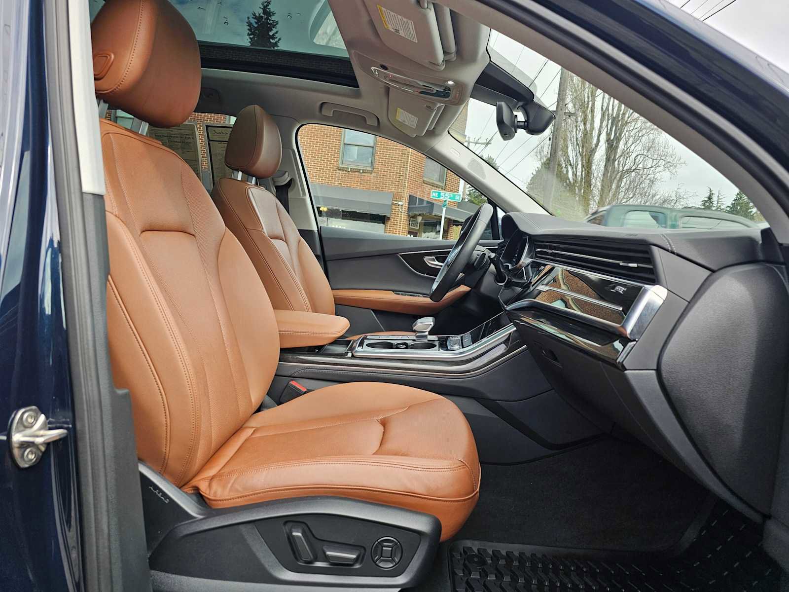 Used 2023 Audi Q7 3.0T Premium Plus w/ Premium Plus Package image 11