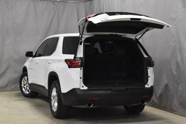 Used 2022 Chevrolet Traverse LS image 32