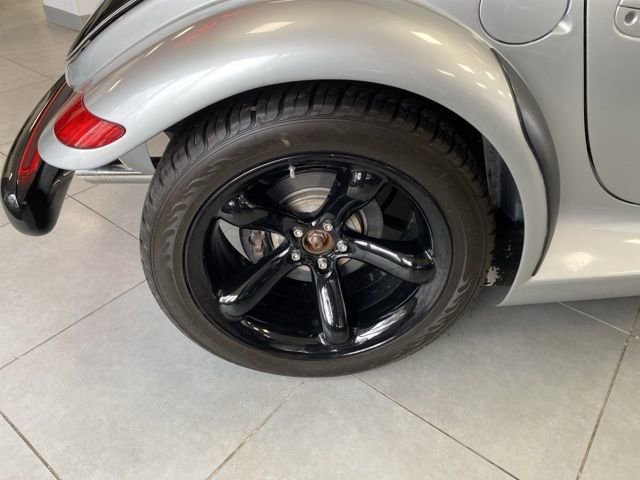 Used 2000 Plymouth Prowler image 9