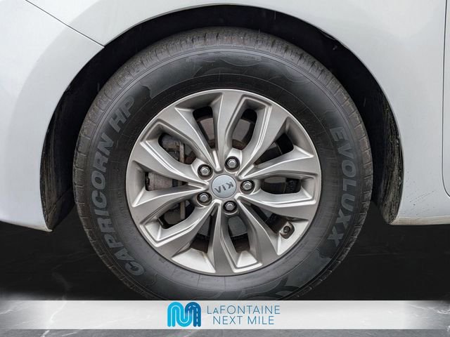 Used 2019 Kia Sedona LX FWD image 31