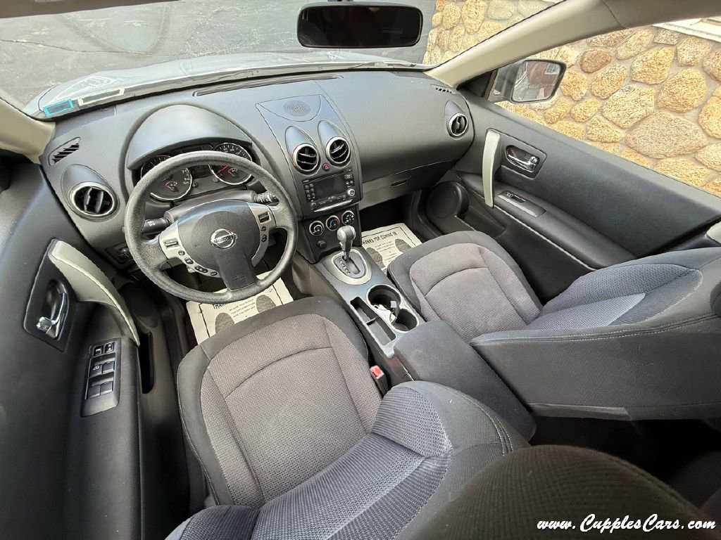 Used 2011 Nissan Rogue SV image 21