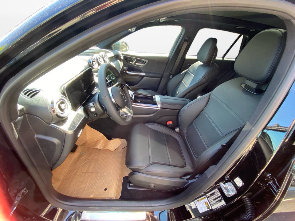 New 2026 Mercedes-Benz GLC 300 4MATIC image 9