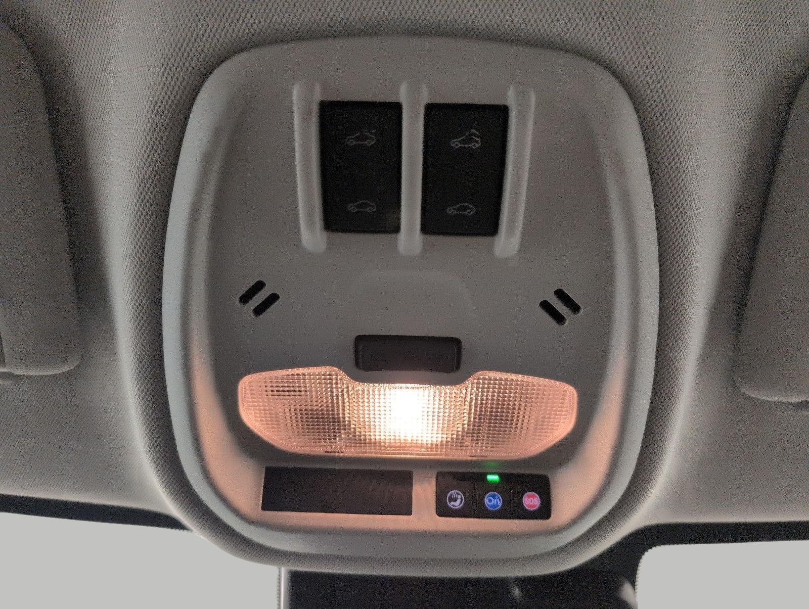 Used 2026 Chevrolet Trax ACTIV w/ Sunroof Package FWD image 18