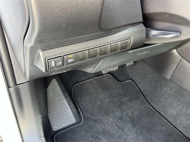 Used 2026 Toyota Corolla LE image 27