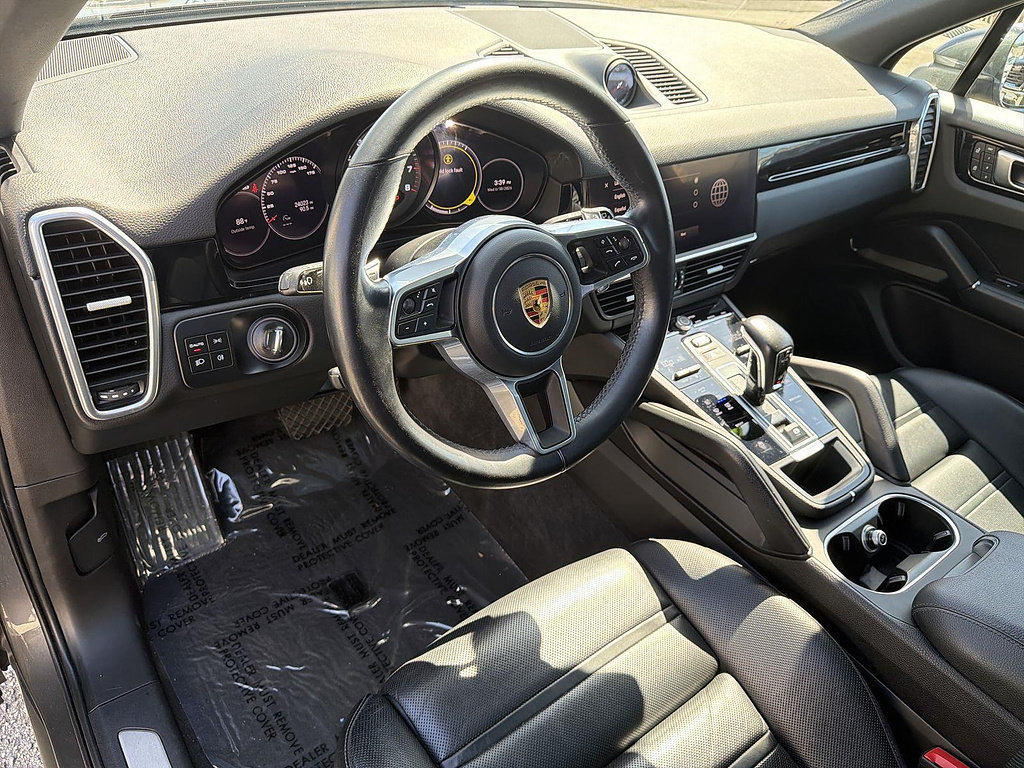 Used 2023 Porsche Cayenne AWD/4WD image 9