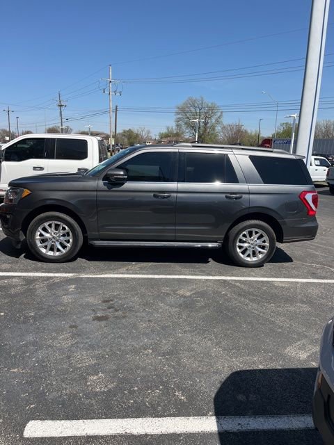 Used 2021 Ford Expedition XLT image 3