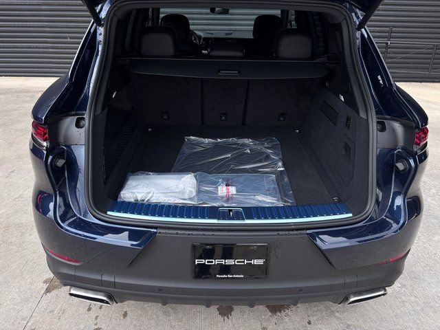 New 2026 Porsche Cayenne AWD/4WD image 26