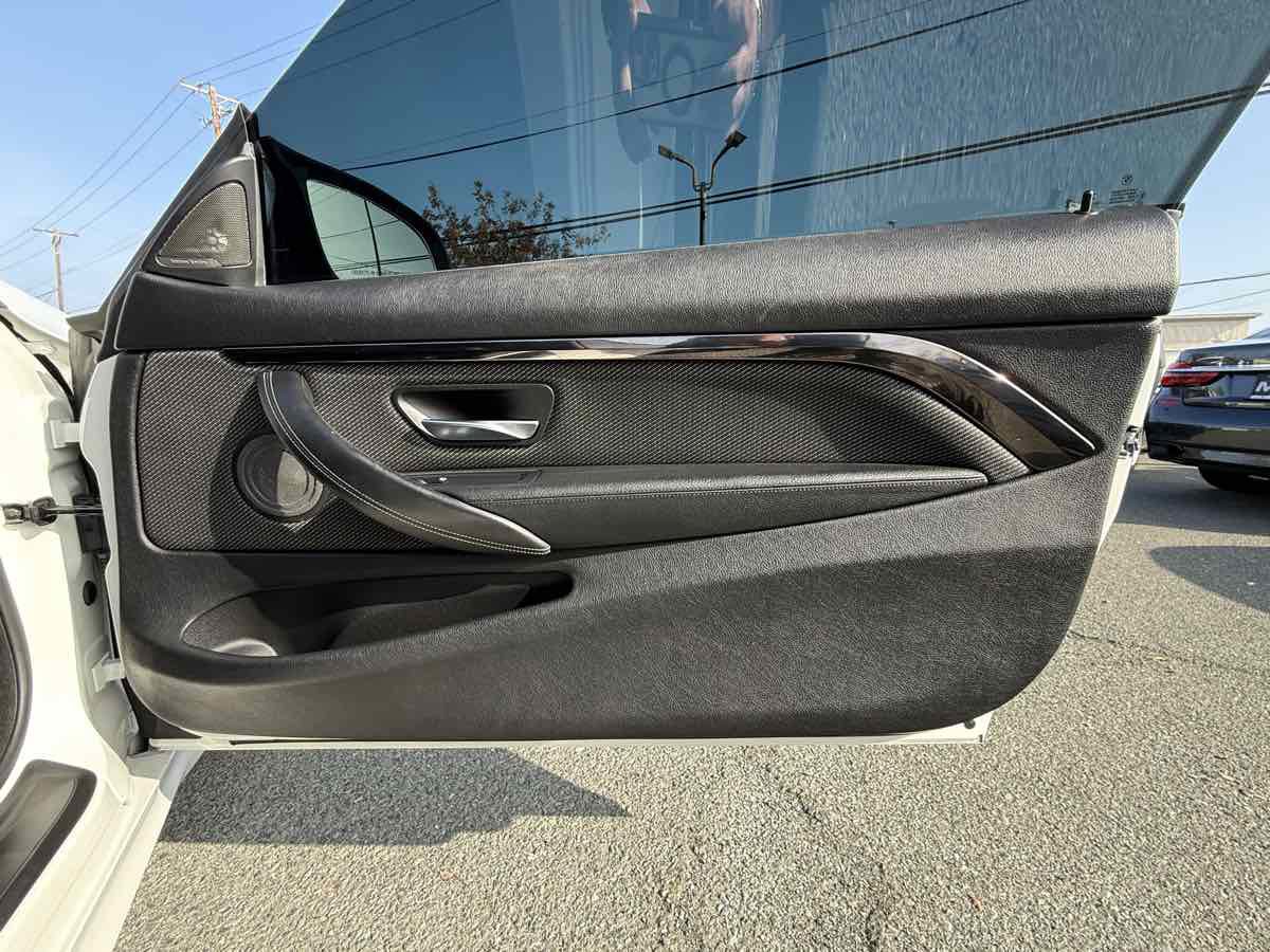 Used 2016 BMW M4 Coupe image 24