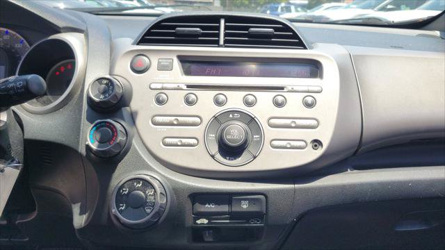 Used 2011 Honda Fit Sport image 25