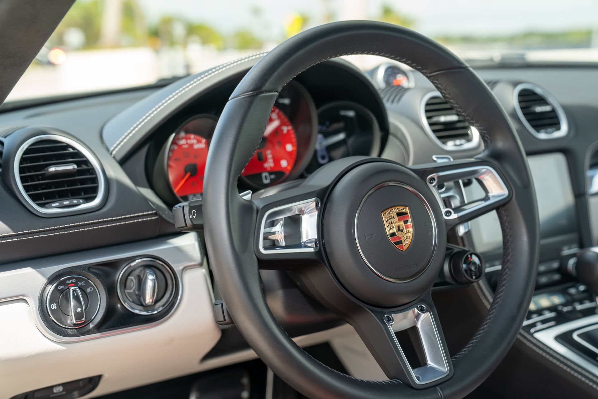 Used 2025 Porsche 718 Cayman GTS RWD image 19