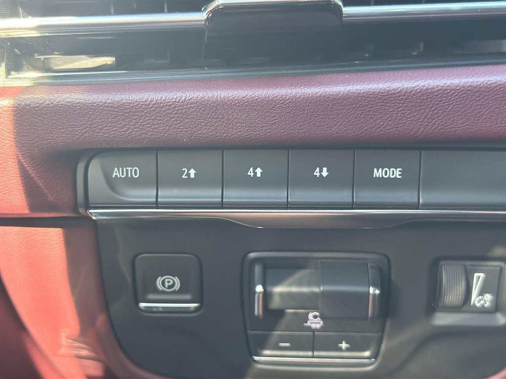 Certified 2025 Cadillac Escalade ESV Sport AWD/4WD image 17