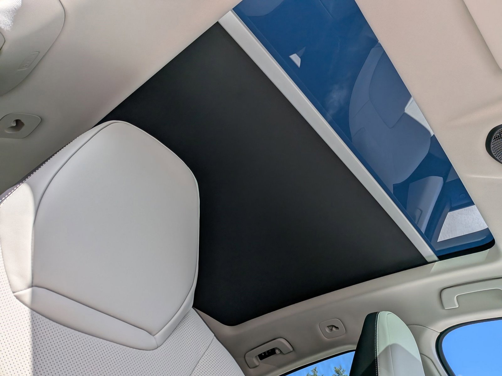 New 2026 Porsche Cayenne Coupe image 28